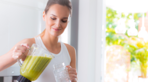 This matcha tea fat-burning smoothie is a potent weight loss tool. It's an easy way to get nutritious and fat-burning ingredients into your diet every day!