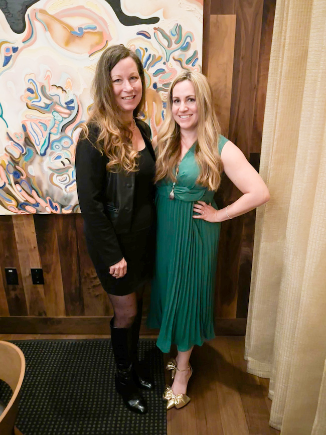 Picture of author Sara and her grown daughter