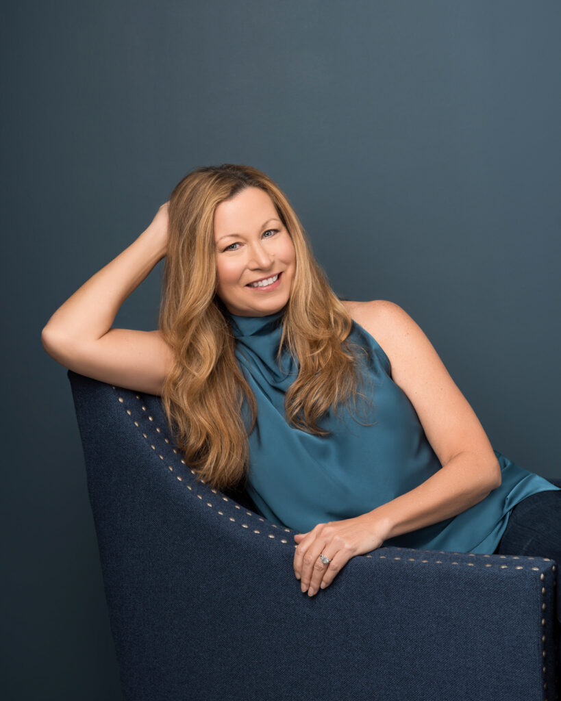 Author Sara